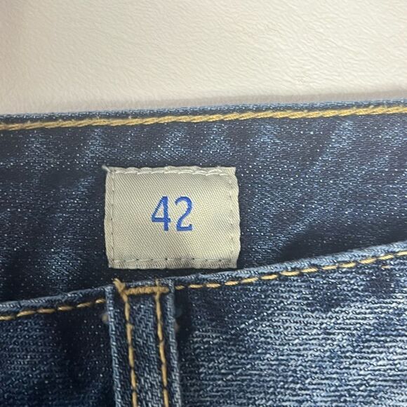 Smoke Rise Denim Co | Factory Distressed Raw Hem Denim Shorts - Picture 2 of 5